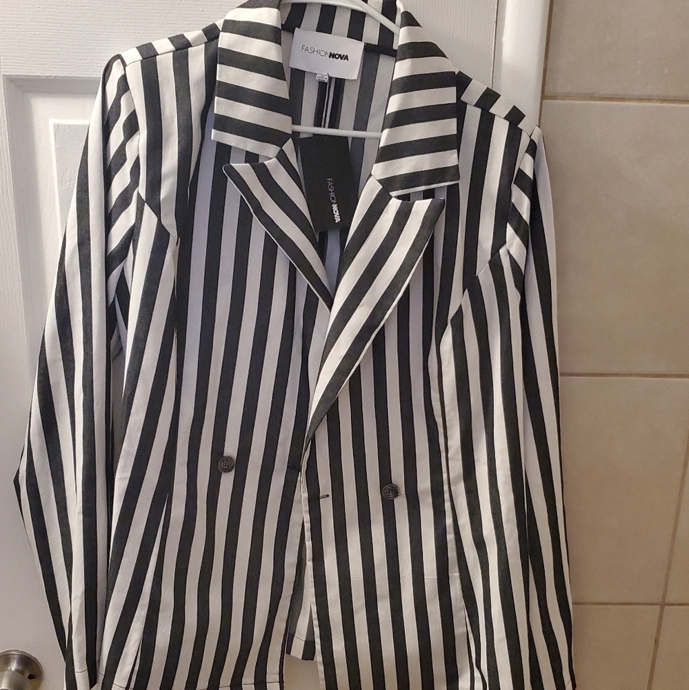 Fashion Nova striped blazer